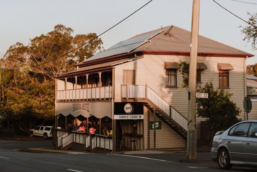 Yandina Hotel Экстерьер фото